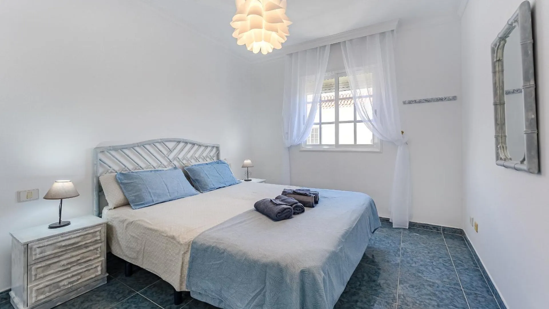 Daire Valmar Apartamento Vista Oceano , Parking Guía de Isora